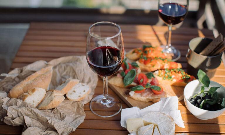 Private Wine Tasting and Lunch at Lyrarakis Winery