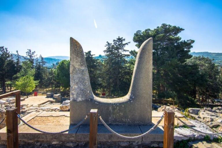 Minoan Crete: Knossos Palace, Winery Visit and Lunch at Peza Village